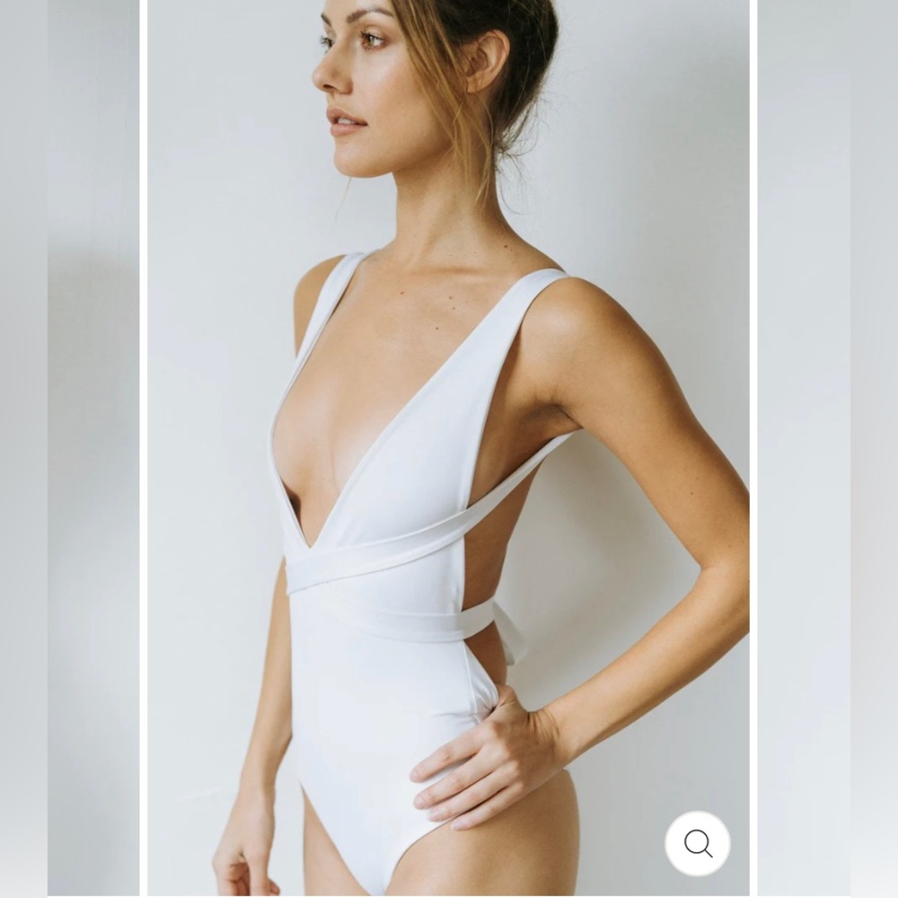The Multi-way by Londre swimsuit